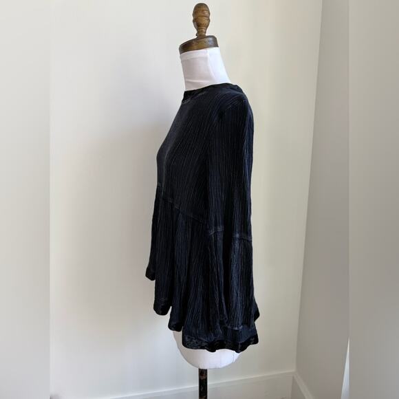 ANTHROPOLOGIE ERI + ALI BLACK FLOWY TOP VELVET TRIM BELL SLEEVES XS - Picture 5 of 9
